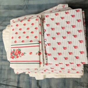 NEW Jennifer Moore Queen Sheet Set and matching Towels